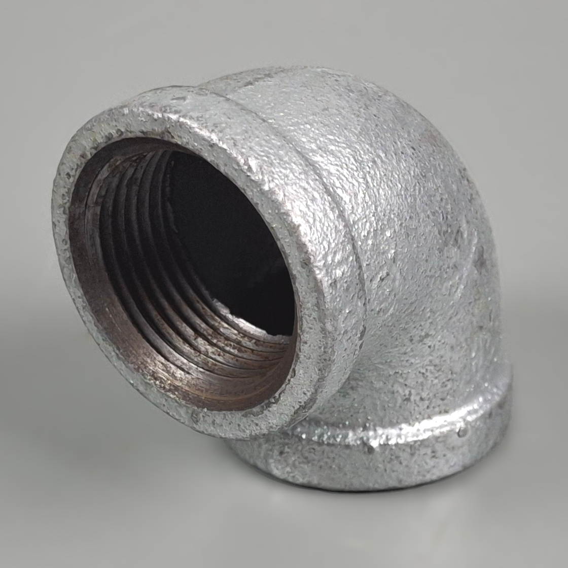 Galvanised 90 Degree Elbow 15mm (1/2&quot;)